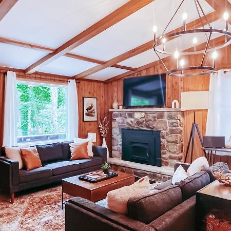 Stylish And Cozy Cabin, Walking Distance To Big Bass Lake Gouldsboro Eksteriør billede