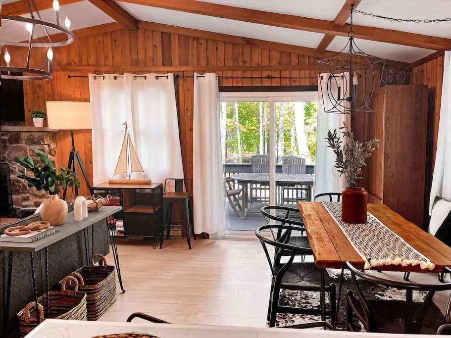 Stylish And Cozy Cabin, Walking Distance To Big Bass Lake Gouldsboro Eksteriør billede