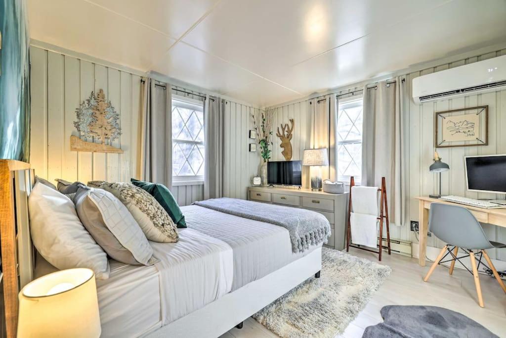 Stylish And Cozy Cabin, Walking Distance To Big Bass Lake Gouldsboro Eksteriør billede