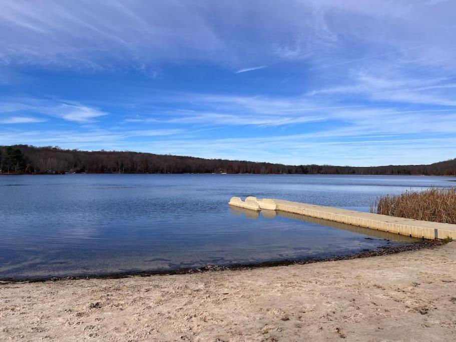 Stylish And Cozy Cabin, Walking Distance To Big Bass Lake Gouldsboro Eksteriør billede