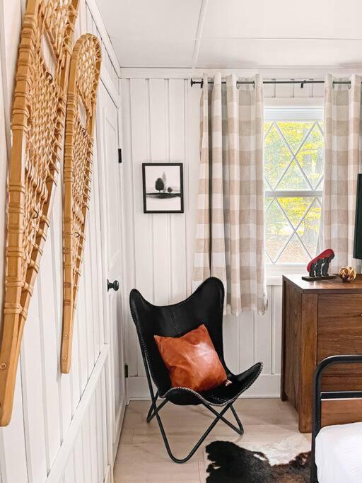 Stylish And Cozy Cabin, Walking Distance To Big Bass Lake Gouldsboro Eksteriør billede