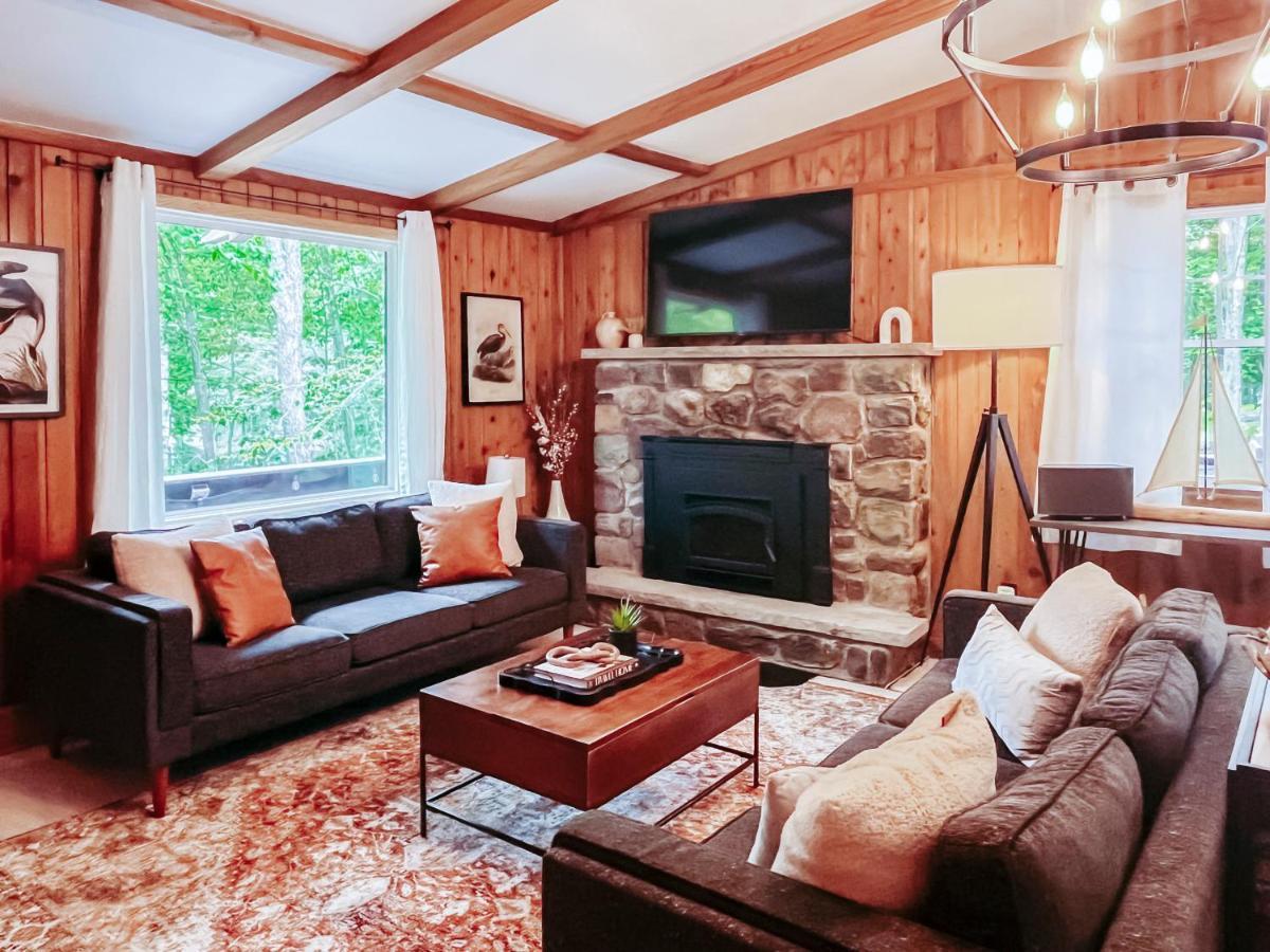Stylish And Cozy Cabin, Walking Distance To Big Bass Lake Gouldsboro Eksteriør billede