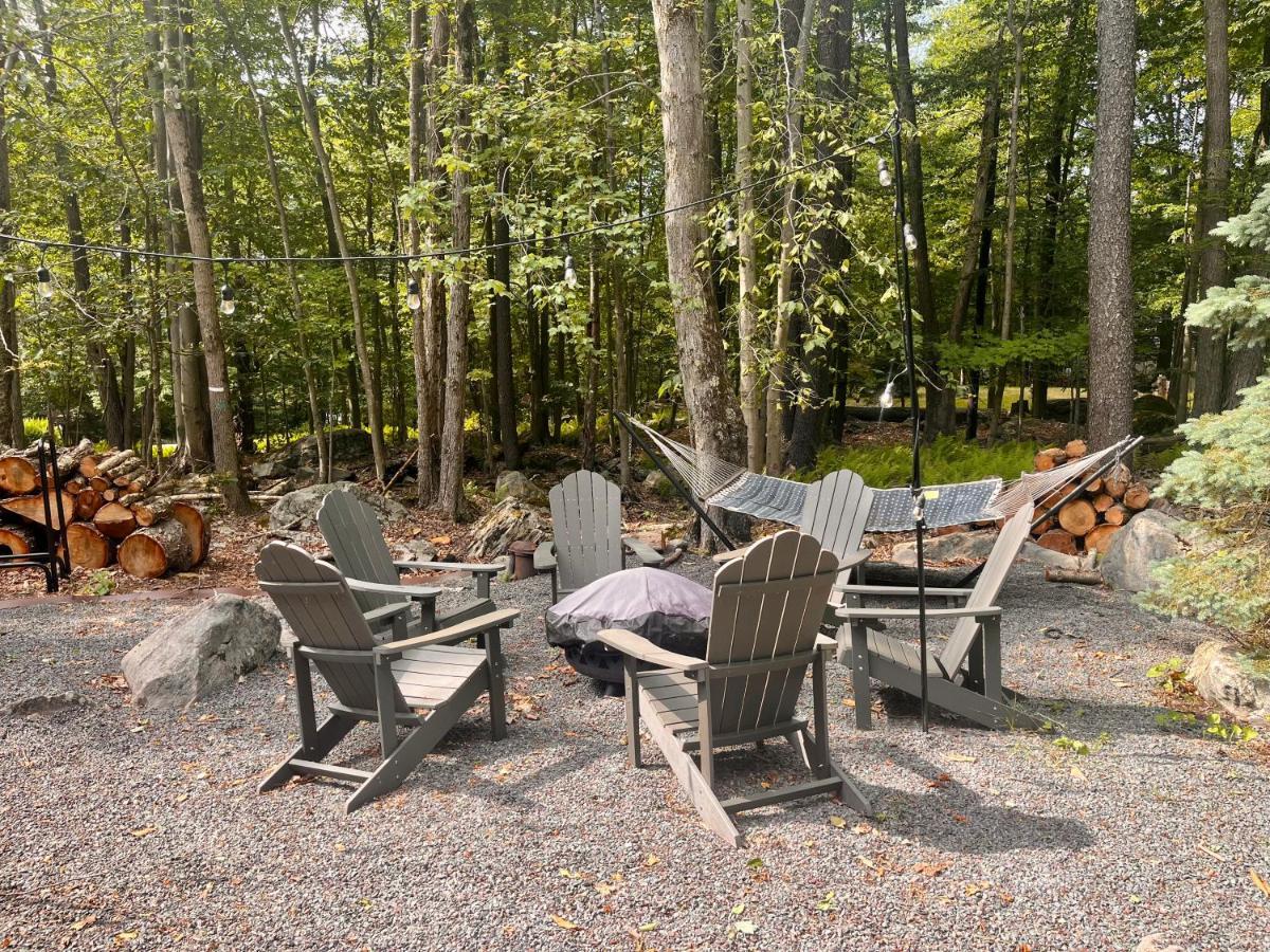 Stylish And Cozy Cabin, Walking Distance To Big Bass Lake Gouldsboro Eksteriør billede